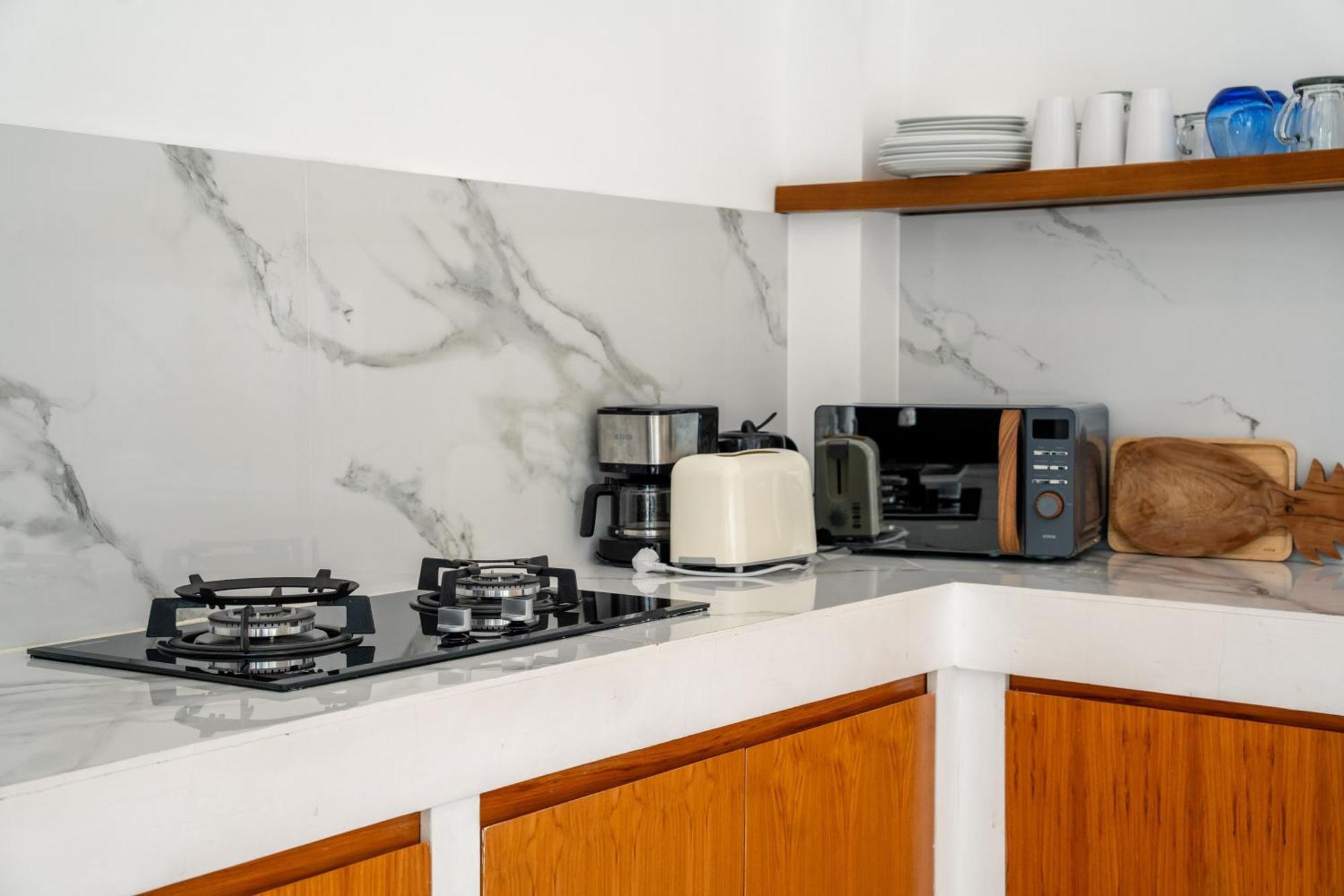 Villa Primarosa - Charming 3Br Villa With Rooftop Munggu Экстерьер фото