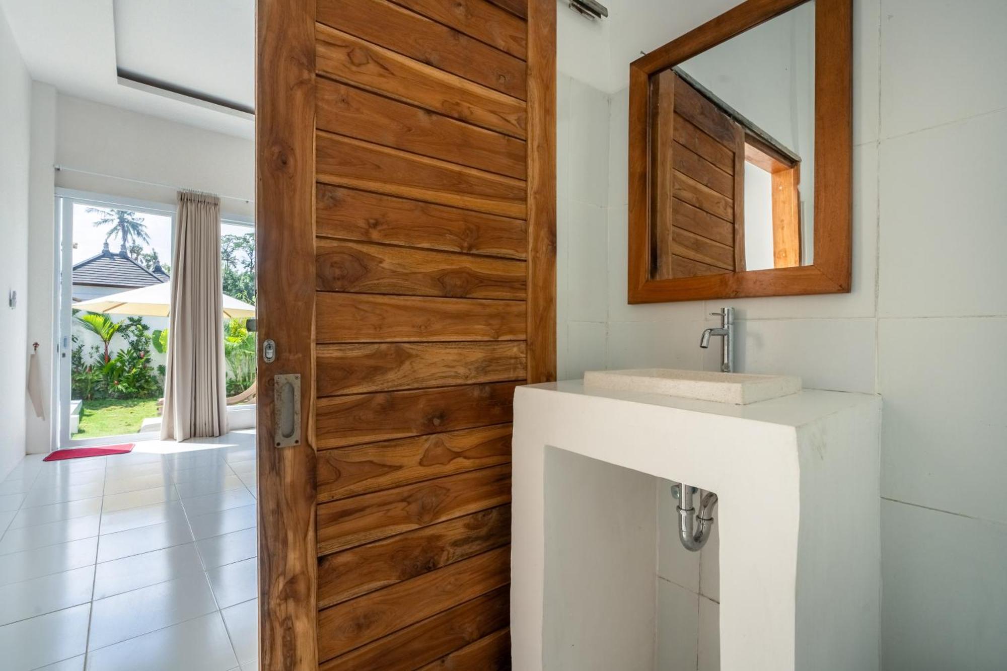 Villa Primarosa - Charming 3Br Villa With Rooftop Munggu Экстерьер фото