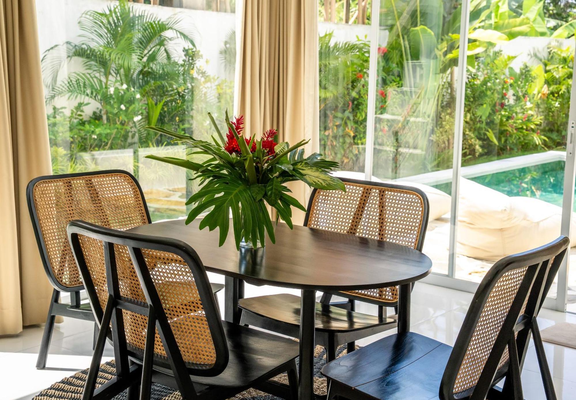 Villa Primarosa - Charming 3Br Villa With Rooftop Munggu Экстерьер фото